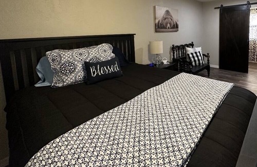 Ponca City Casa | The Farm Annex