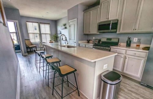 Largo Casa | Luxury Home Near Washington DC & FedEx Field!