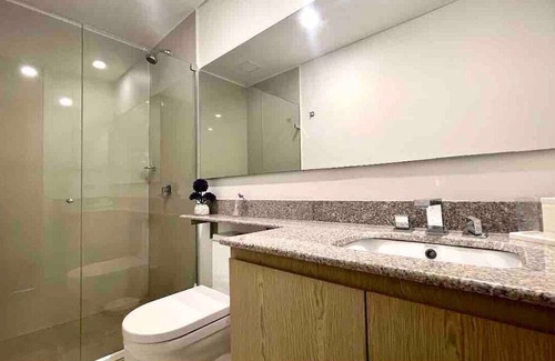 Riomar Casa | Luxury Apartment Hilton WI-FI, TV, Pool and Gym