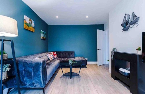 Trafford Casa | SLD Altrincham Spacious 3 Bedroom House