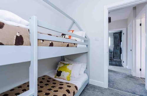 Trafford Casa | SLD Altrincham Spacious 3 Bedroom House