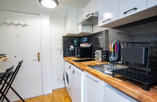 Carrieres-sous-Poissy Apartamento | Studio Cosy Tout Confort Proche de Gare de Poissy