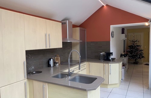 Cherisay Casa | Maison de Village du 18ème, Piscine Intérieure Chauffée & Sauna, Étang, 2h Paris