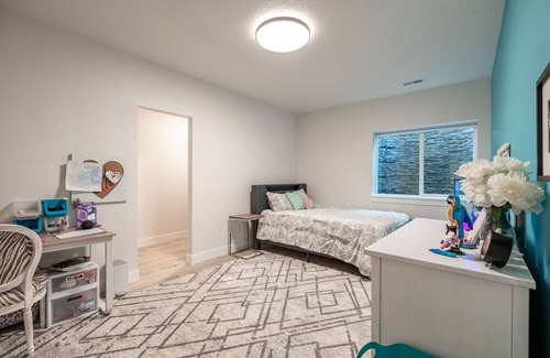 Latah Valley Casa | Beautiful Spacious Modern Home