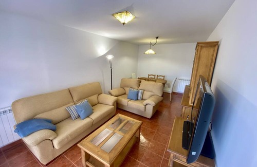 Molinos de Duero Apartamento | Apartamento Turístico Los Robles en Molinos de Duero. 6 Personas