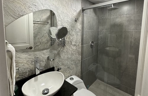 El Castillo Apartamento | Apartamento en la Mejor Zona del Poblado Cerca a los Mejores Centros Comerciales