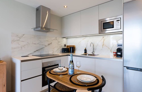 Gibraltar Apartamento | MARINA BAY Gem-Hosted by Sweetstay