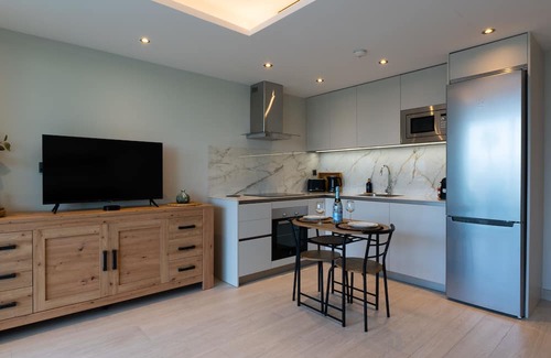 Gibraltar Apartamento | MARINA BAY Gem-Hosted by Sweetstay