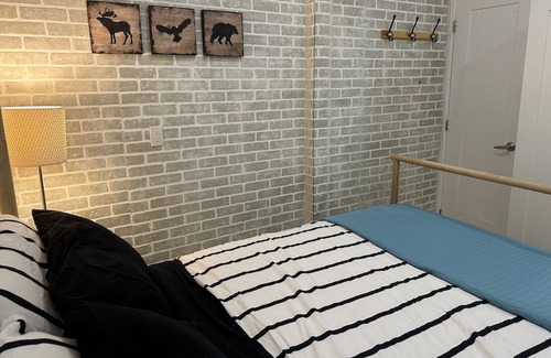 New Toronto Apartamento | 5-Minute walk to the lake, cozy and spacious studio for two!