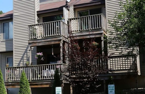 Cheat Lake Casa | Morgantown 2BR with Stunning Views
