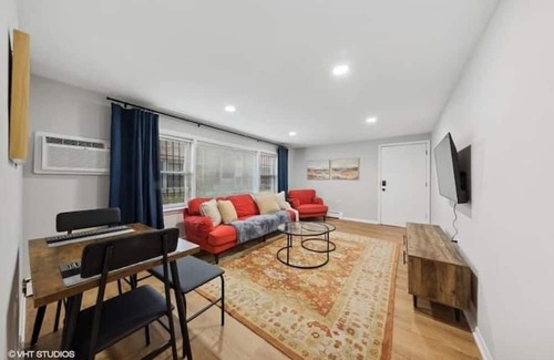 North Center Apartamento | Spacious, private, 1 BR apt!