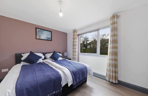 Marlborough Apartamento | NEW Modern Gem Apt with Parking