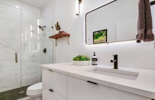 Westfield Casa | Downtown ATX Capital View Penthouse