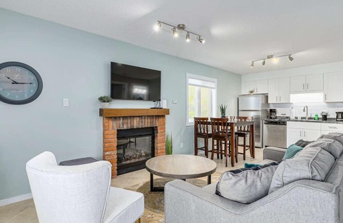 Collingwood Condominio | The Alpine - Central Collingwood Condo