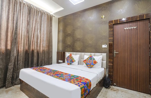 Gwalior Hotel | Fabexpress Paradise Inn