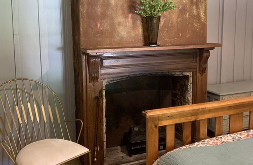 Tomerong Casa | Gracie’s Heritage Cottage - Family and Pet Friendly - Jervis Bay Area