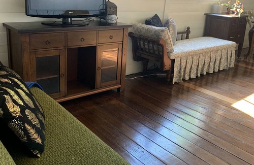 Tomerong Casa | Gracie’s Heritage Cottage - Family and Pet Friendly - Jervis Bay Area