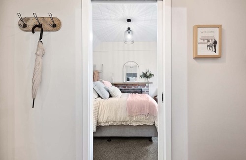 Ballarat East Cabaña | Meet Maggie May, the cutest renovated 1850s miners cottage, close to attractions