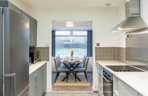Cribbs Causeway Casa | Beautiful 3-Bed House in Bristol