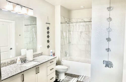 Willow Meadows/Willowbend Area Apartamento | Luxury Apartment Near NRG Stadium!