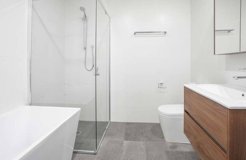 Blackbutt Casa | Shellharbour Entire 3 Bedroom Townhouse