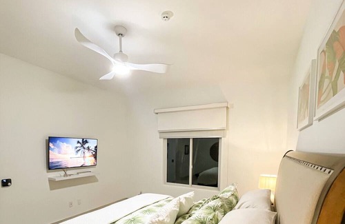 Playa Blanca Condominio | Laguna Retreat w/ Private Pool - Minutes to Beach - King Bed - Sleeps 9