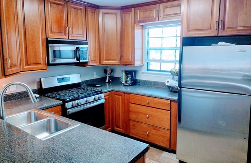 Daphne Casa | Remodeled Daphne townhome, close to I-10!