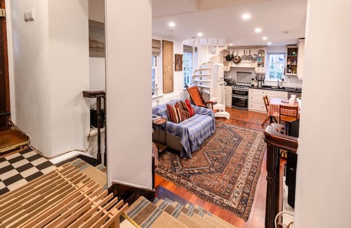 Hampstead Casa | Character Cottage In Historic Hampstead