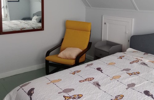 Honesdale Casa | Grove Cottage, a Cozy Cape Cod, 3/4 mi to Honesdale. Cat-friendly. BBQ. Parking.