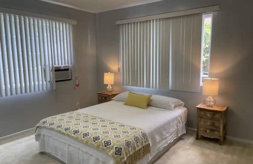 Pacific Heights Casa | Central Spacious Island Getaway 2b1b/Free Parking