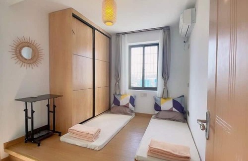 Siming Casa | Central Convenient Modern Spacious Bright New Remodeled Commercial / Residency