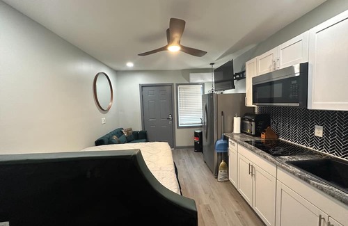 Church Street Apartamento | Luxury mini studio 1 min from Southern Regional hospital 15 mins from the city B