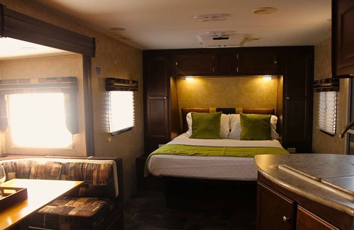 Golden Gate Alquiler De RV | "Naples Bliss RV Stay"