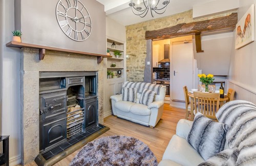 Oakworth Cabaña | 2 bedroom accommodation in Oakworth, near Keighley