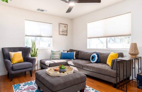 Diamond Springs Casa | Koi on Toyan | Fire Pit, Walk to Brewery, Traeger