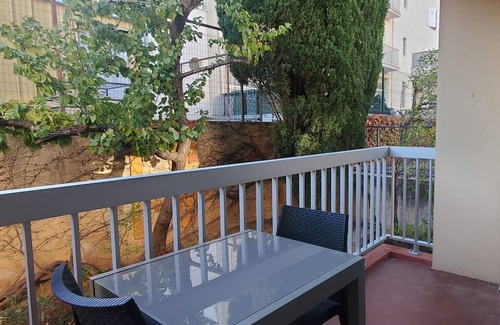Saint-Aygulf Apartamento | Charming vacation cocoon with lovely balcony