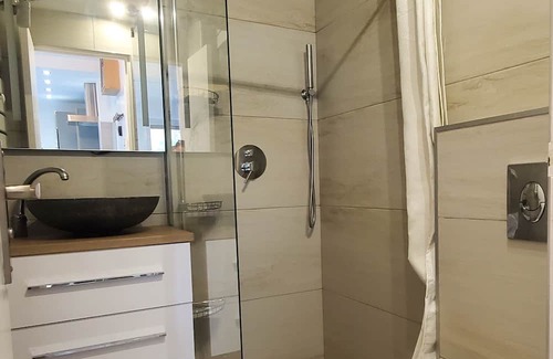 Saint-Aygulf Apartamento | Charming vacation cocoon with lovely balcony