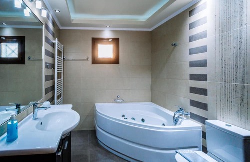 Kalpaki Villa | Hidden Heaven Luxury Villa