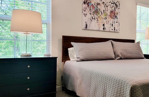 Charlotte Casa | A clean, peaceful, quiet place with in 25 minutes of Charlotte Douglas Airport