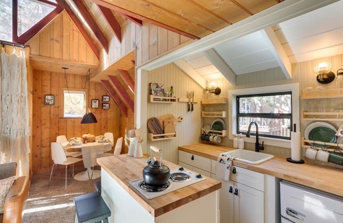 Sugarloaf Cabina | Sugarloaf Storybook Cabin w/ Fire Pit & Grill