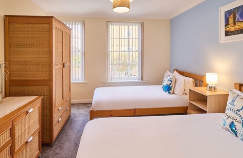 Margate Old Town Cabaña | Host & Stay | Cobb Court