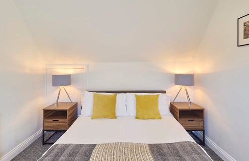 The King's Mile Casa | Host & Stay | King's Corner