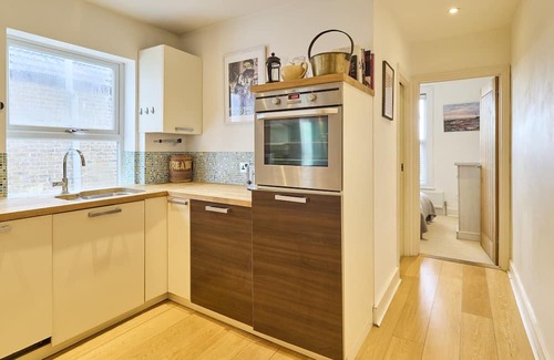 Whitstable Apartamento | Host & Stay | Sail Away