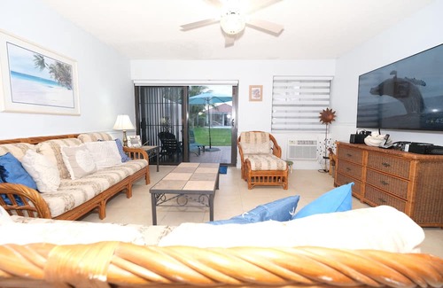 Williams Town Condominio | Relaxing Island Retreat