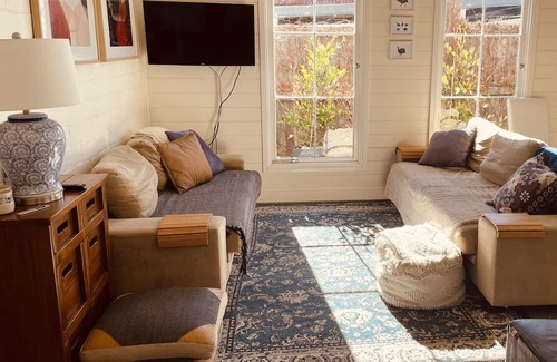 Glen Innes Casa | Beautiful, spacious 1870s house in centre of town.