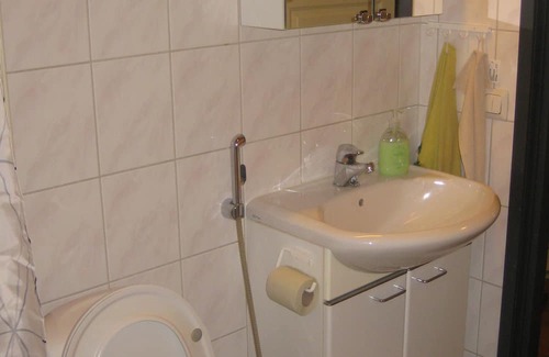 Vantaa City Centre Apartamento | TIKKURILA kaksio 43m2. Nice apartment near airport and train