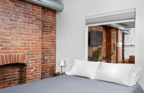 Downtown Buffalo Apartamento | Newly remodeled Allentown flat