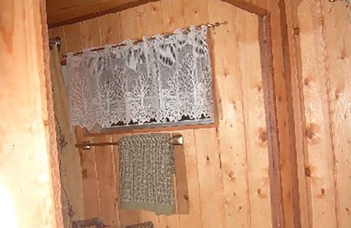 Santeetlah Casa | Location. Location! Mountain Lake Retreat. Near the Tail of Dragon.