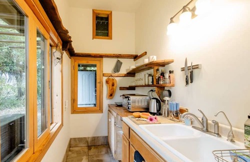 Honaunau-Napoopoo Condominio | Tropical Garden Retreat on an Organic Mango Farm