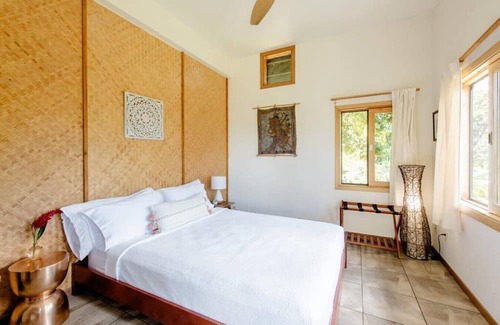 Honaunau-Napoopoo Condominio | Tropical Garden Retreat on an Organic Mango Farm